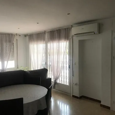 Bonita Casa En Planta Baja Costabrava