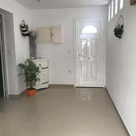 Bonita Casa En Planta Baja Costabrava Holiday home Roses